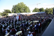 Großkonzert am Rathausplatz 2